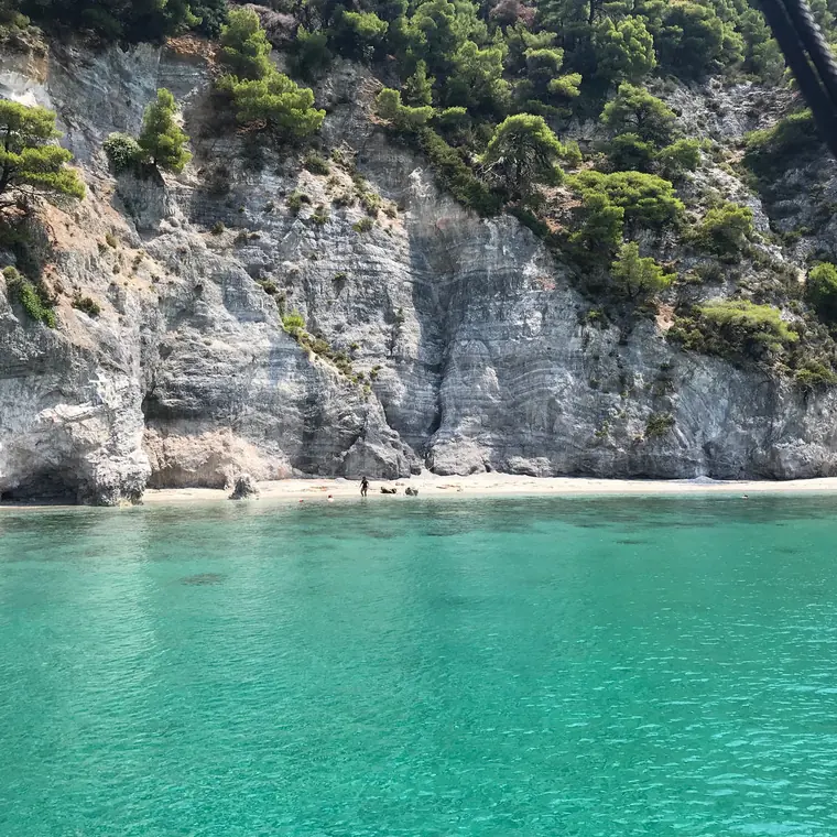 A quiet cove below the cliffs