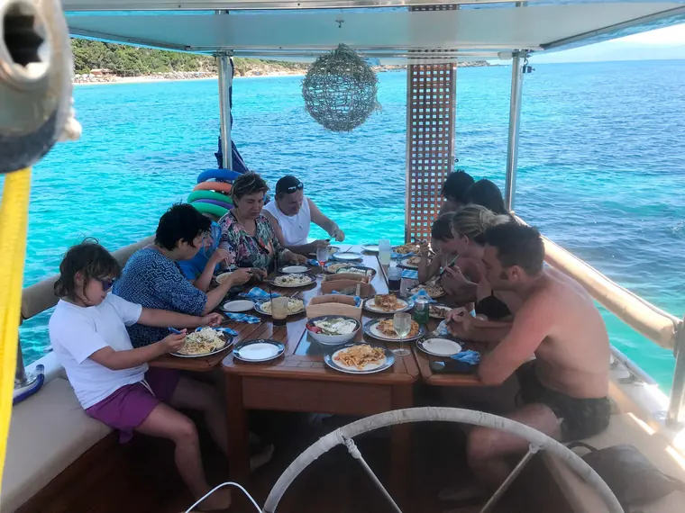 Family lunch at anchor