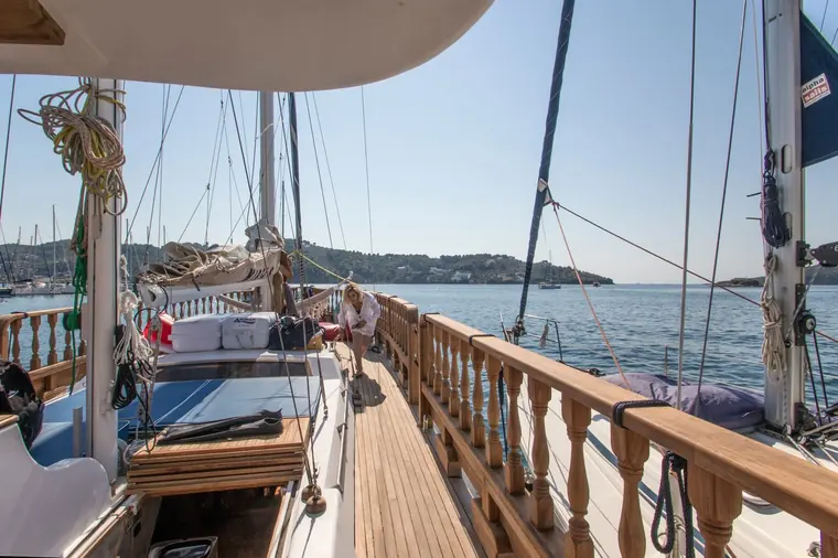 The long deck in the marina